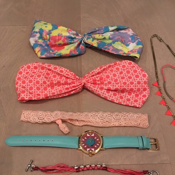 Bright and fun accessories bundle!🌸🌷🌺 - Picture 3 of 4